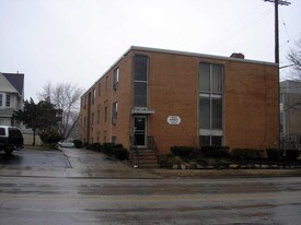 Lakewest Apartments