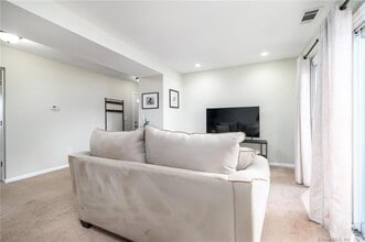 81 Park Ave in Danbury, CT - Building Photo - Building Photo