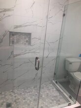 1477 S Sherbourne Dr, Unit 2 in Los Angeles, CA - Building Photo - Building Photo