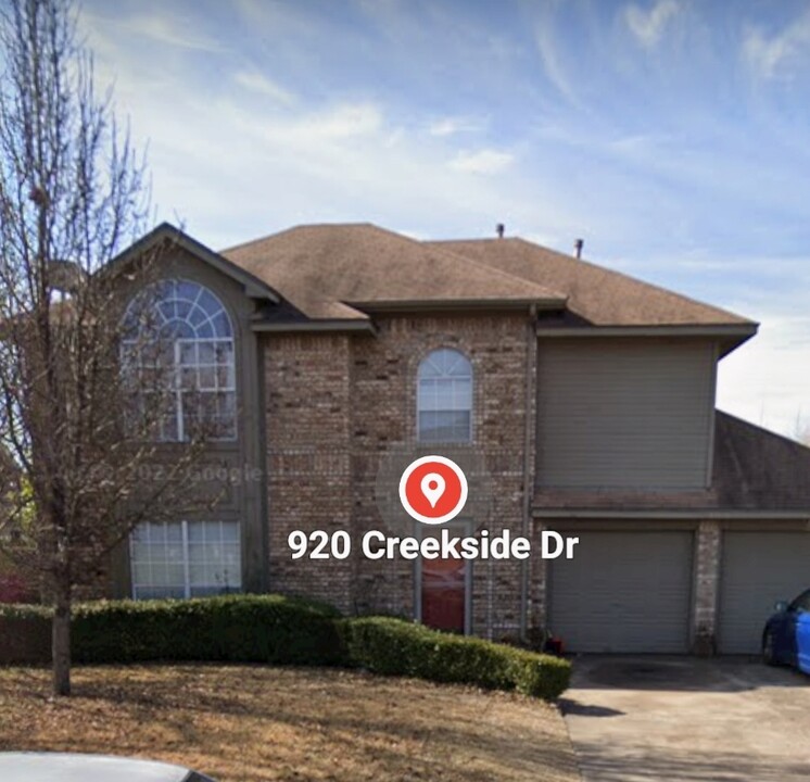 920 Creekside Dr in Mesquite, TX - Building Photo