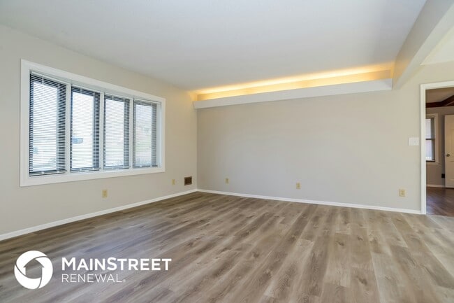 property at 3923 S Breckenridge Dr