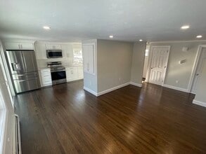 28 Brown St in Maynard, MA - Building Photo - Building Photo