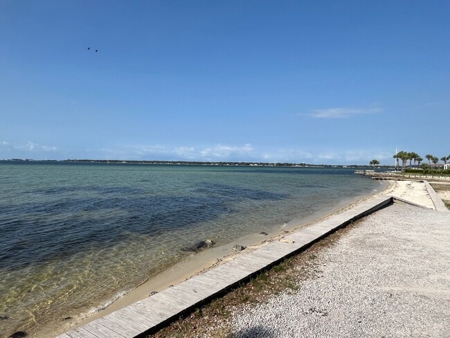 50 5th St, Unit 50 C, Unit 50 C