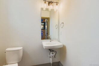 1280 E Hampden Ave in Englewood, CO - Foto de edificio - Building Photo