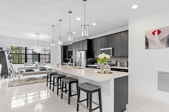 614 Windward Cir S in Boynton Beach, FL - Building Photo - Building Photo