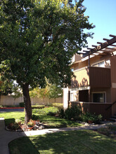 Rose Garden Senior Apartments in Vacaville, CA - Building Photo - Building Photo