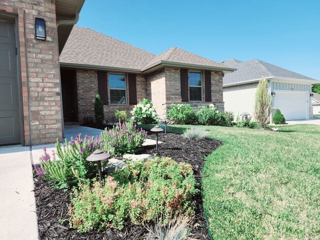 4491 E Kentbrook Dr in Springfield, MO - Foto de edificio - Building Photo