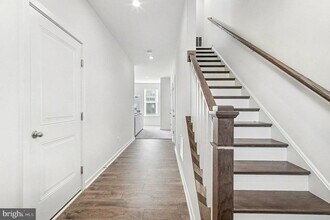 423 Honeyberry Ln in Fredericksburg, VA - Building Photo - Building Photo