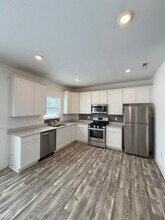 1184 Lakeshore Dr in Greenwood, IN - Building Photo - Building Photo