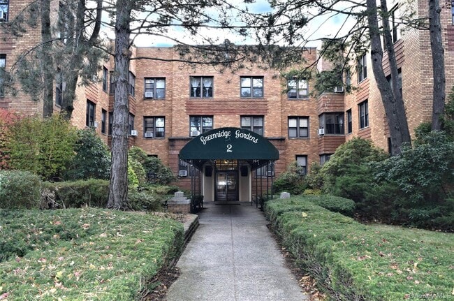 property at 2 Greenridge Ave