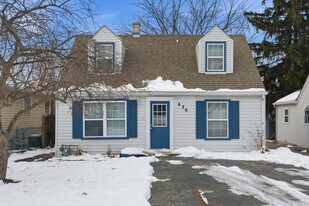 426 Alpine Dr in Round Lake, IL - Building Photo