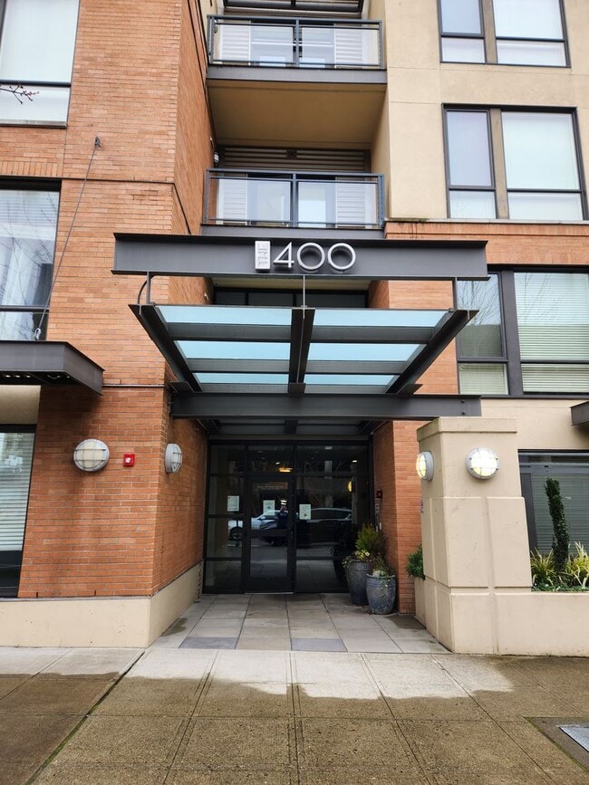 400 Washington Ave in Bremerton, WA - Building Photo - Building Photo