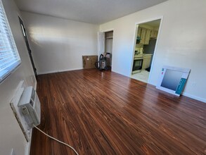 22 Crescent St in Johnson City, TN - Foto de edificio - Building Photo