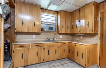 1201 Whaley Dr in Gainesville, TX - Foto de edificio - Building Photo