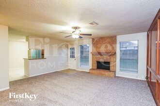 8010 Goldengrove Dr in Spring, TX - Building Photo - Building Photo