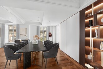 140 E 63rd St in New York, NY - Building Photo - Building Photo