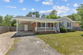 801 Algood Ave in Hope Mills, NC - Building Photo - Building Photo