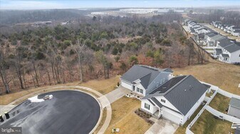 154 Nevermore Dr in Winchester, VA - Building Photo