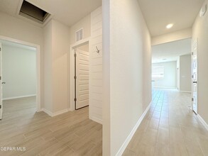 51009 Fox Trl Ave in El Paso, TX - Building Photo - Building Photo