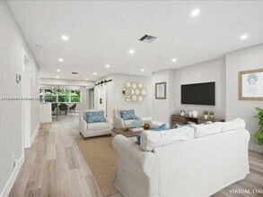 2932 NW 8th Ave in Wilton Manors, FL - Building Photo - Building Photo