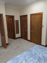 323 Eastwood Ave, Unit Apt in Ithaca, NY - Foto de edificio - Building Photo