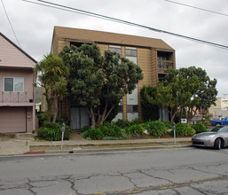 330 Baden Ave in South San Francisco, CA - Building Photo - Building Photo