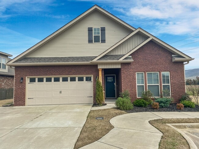 property at 3037 Greenway Cir SE