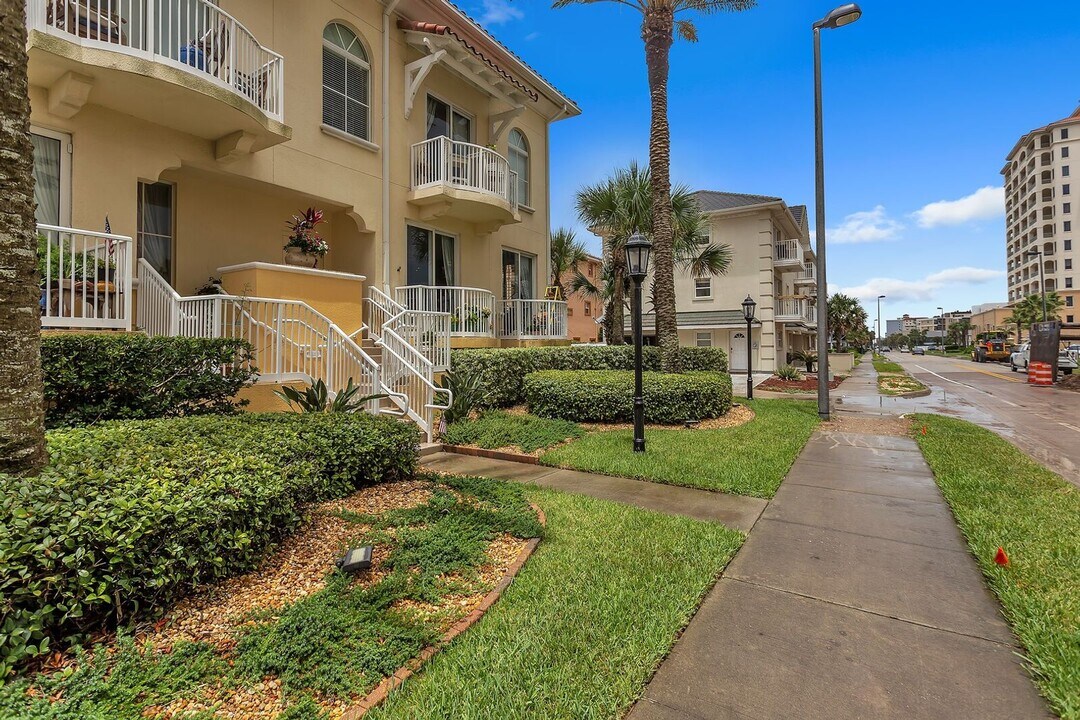 1032 1st St S in Jacksonville Beach, FL - Building Photo