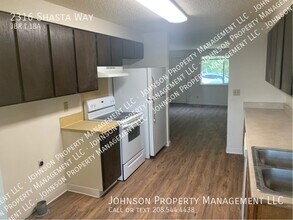 2316 Shasta Way in Caldwell, ID - Building Photo - Building Photo