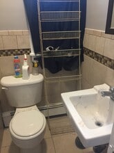 33 Poplar St, Unit 1R in Boston, MA - Building Photo - Building Photo