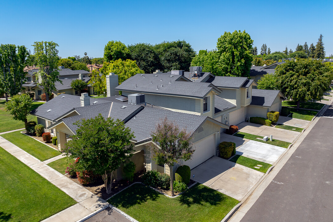 5500 Lennox Ave in Bakersfield, CA - Building Photo