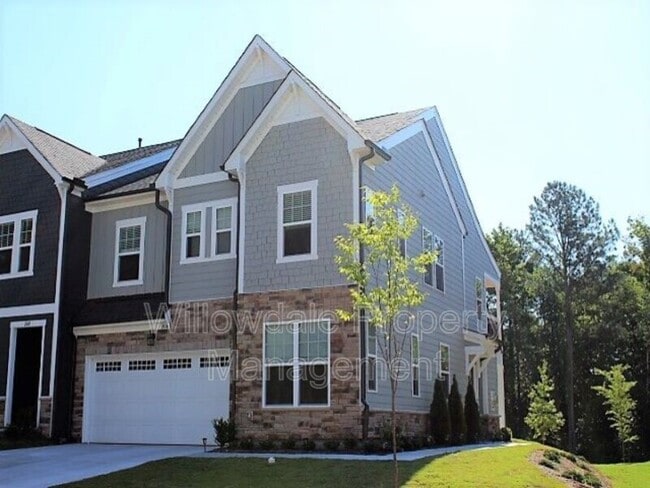 property at 2016 Chipley Dr