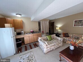 6220 Hidden Canyon Rd in Centreville, VA - Building Photo - Building Photo