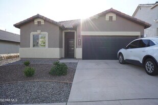 217 Ilchester Wy in El Paso, TX - Building Photo