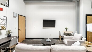 700 Everett St, Unit 2148 in Richmond, VA - Foto de edificio - Building Photo