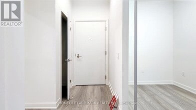 110 Broadway Ave in Toronto, ON - Building Photo - Building Photo