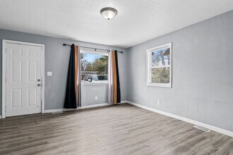 2265 E Laurel St in Springfield, IL - Building Photo - Building Photo