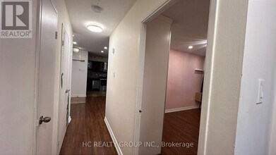 100 Dundalk Dr in Toronto, ON - Building Photo - Building Photo