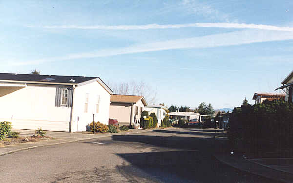 20145 NE Sandy Blvd in Troutdale, OR - Building Photo