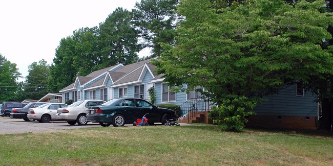 515-529 Bashford Rd in Raleigh, NC - Foto de edificio - Building Photo