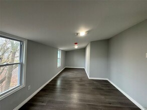 4 Thorp St-Unit -Apt#2 in Binghamton, NY - Building Photo - Building Photo