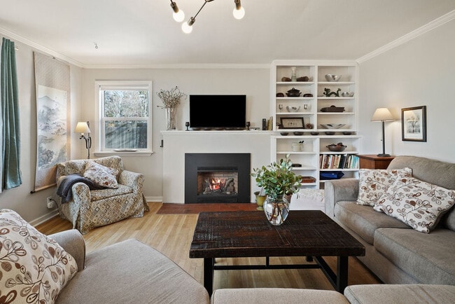 property at 1133 NW Lexington Ave