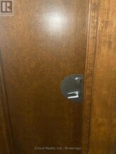 3880 Duke of York Blvd in Mississauga, ON - Building Photo - Building Photo