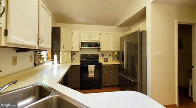 4227 Purple Twilight Way in Ellicott City, MD - Foto de edificio - Building Photo