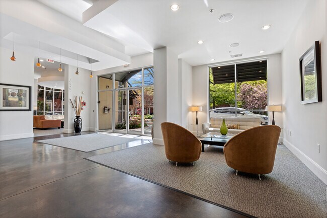 870 Inman Vlg Pkwy NE in Atlanta, GA - Building Photo - Building Photo