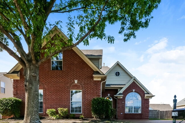 property at 11626 Evening Ridge Dr
