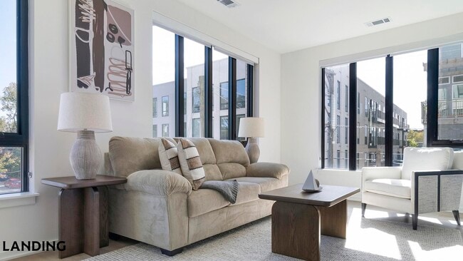 318 W Corporation St