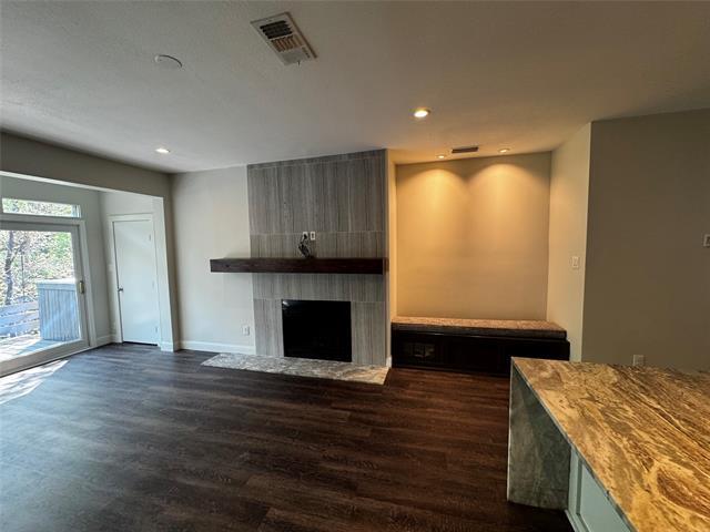 2506 Wedglea Dr in Dallas, TX - Foto de edificio - Building Photo