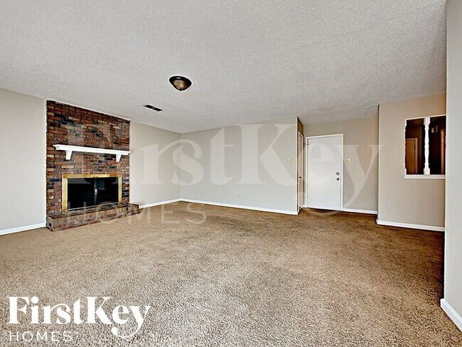 6773 Rockbrook Dr in Memphis, TN - Building Photo - Building Photo