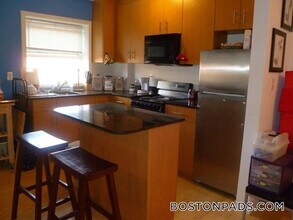 461 Park Dr, Unit 404 in Boston, MA - Foto de edificio - Building Photo